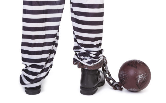 prisoner's legs