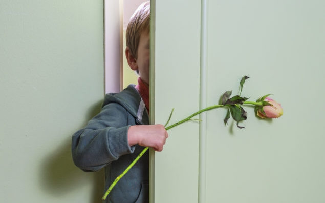 Hiding with flower