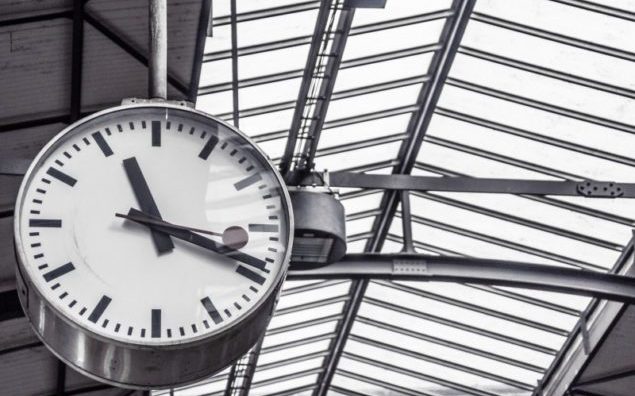 time-train-station-clock-deadline