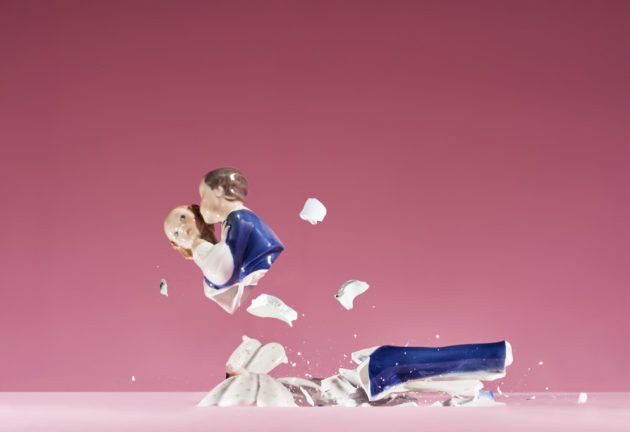 The kissing couple separated and breaks a parte - their bond is broken