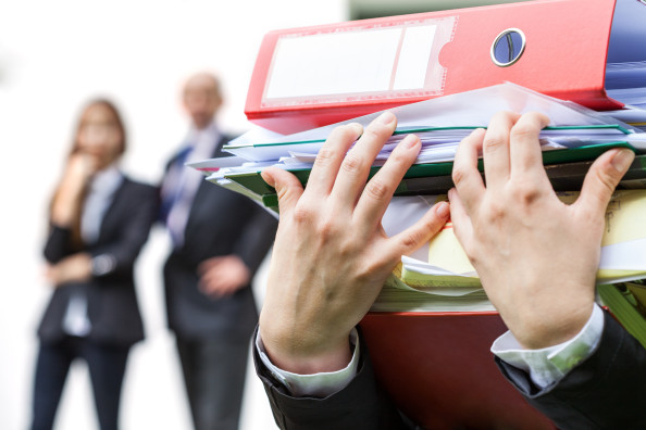 OAB mantém posição contrária à carreira de paralegal