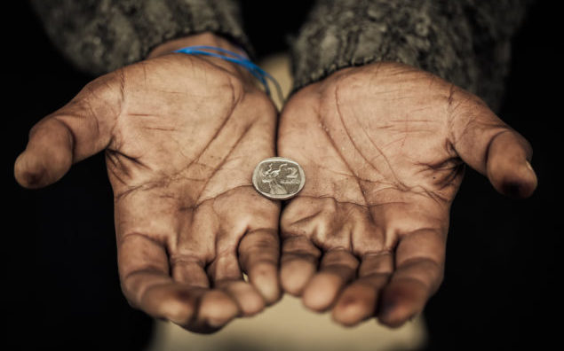 Aumento da quantidade de pobres na forma da lei no Brasil