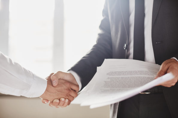 Contratos empresariais e dirigismo contratual