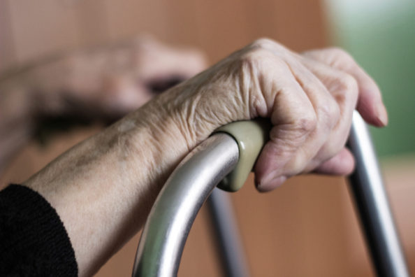 Benefícios previdenciários por incapacidade concedidos judicialmente e revisão administrativa