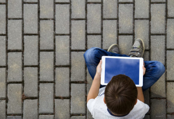 O que falta às crianças e jovens viciados em tecnologia?