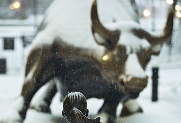 O touro de Wall Street, a Cow Parade e o espaço urbano