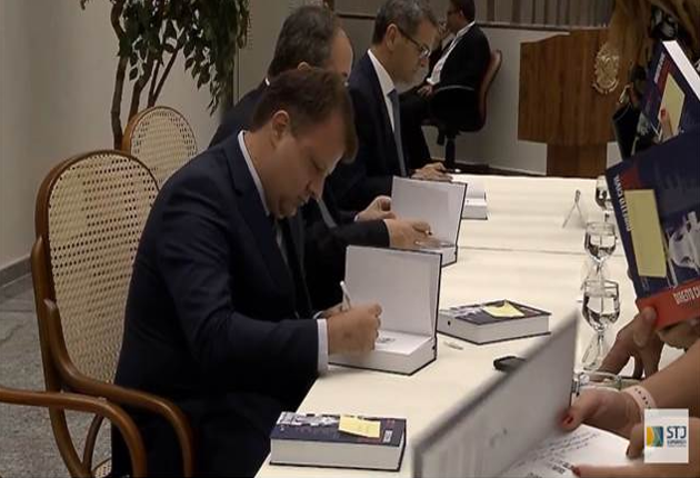 Lançamento da obra “Direito Civil: Diálogos Entre a Doutrina a a Jurisprudência” é destaque no canal do STJ