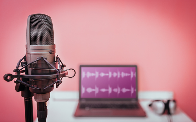 10 Podcasts de Direito que Você Precisa Conhecer Agora!