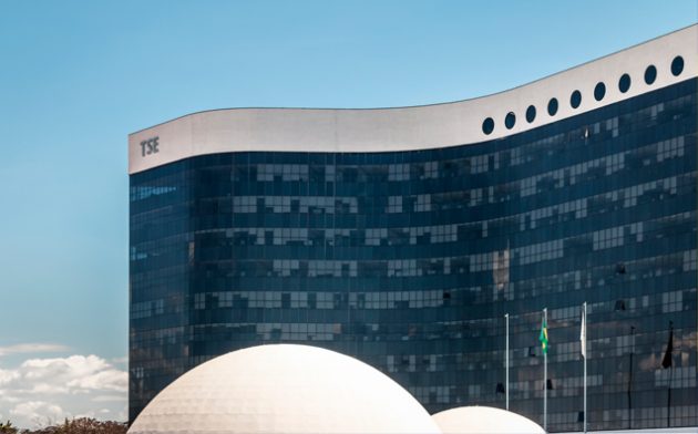 O crime de desobediência eleitoral e a competência para processá-lo e julgá-lo