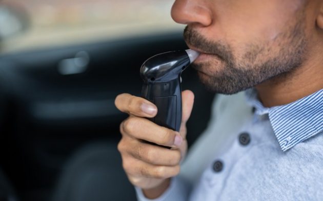 Teste de bafômetro no ambiente de trabalho é permitido?