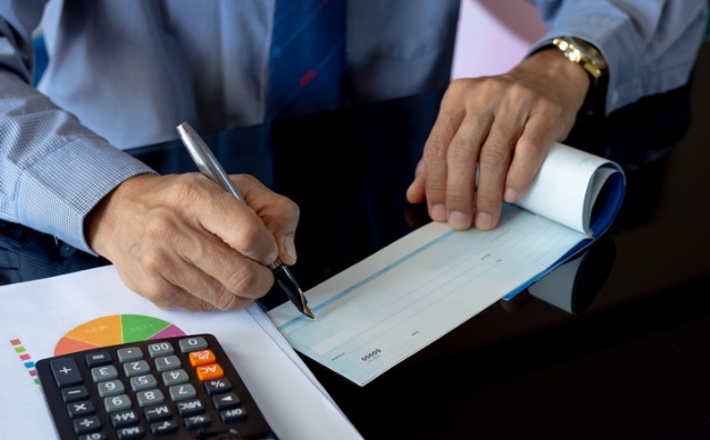 Cheque – Responsabilidade dos bancos pelo pagamento de cheque falso