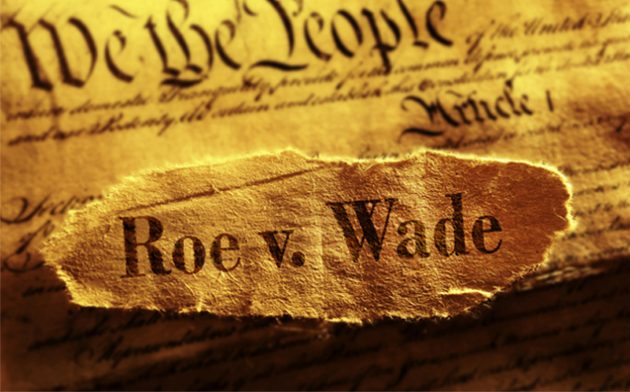 Roe v. Wade, decisão que tornou legal o aborto nos EUA, corre perigo parcial
