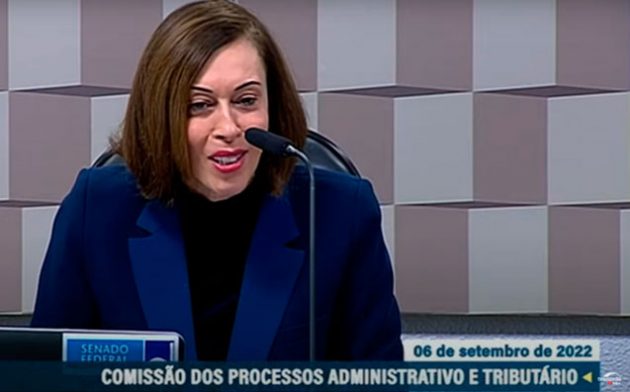 Reforma do Processo Administrativo e Tributário é entregue pela Ministra Regina Helena Costa à Câmara