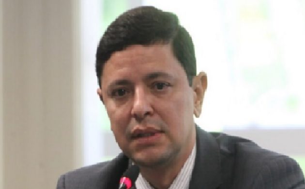 Renee do Ó Souza fala sobre os desafios de coordenar a Coleção Método Essencial