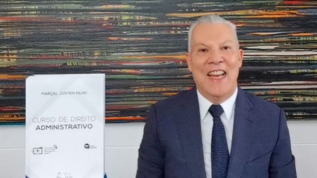 Livro Curso de Direito Administrativo: Marçal Justen Filho faz apresentação para professores