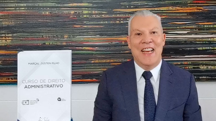 Livro Curso de Direito Administrativo: Marçal Justen Filho faz apresentação para professores