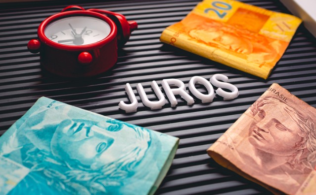 Os juros legais da mora nos julgados omissos, de Milton Evaristo dos Santos