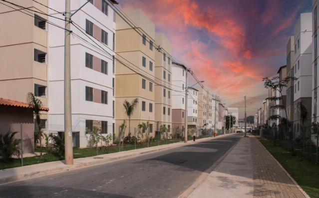 Taxa condominial e alienação fiduciária