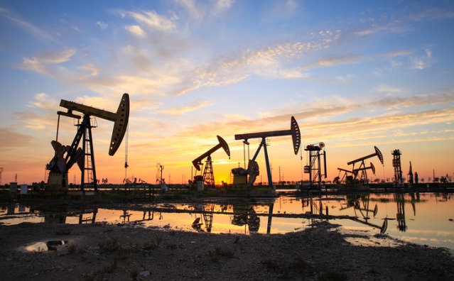 Conselho Nacional Do Petróleo – Competência Para Fixar Preços – Critério E Limitações – Matéria De Apreciação Judicial, de J. Guimarães Menegale￼