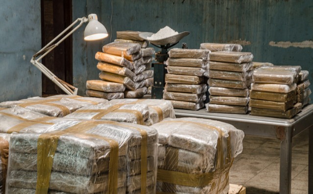 É (in)dispensável a autorização judicial prévia para incineração(destruição) de drogas?