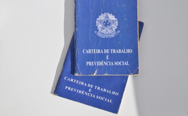 O poder normativo das decisões trabalhistas, de Ciro de Luna Dias