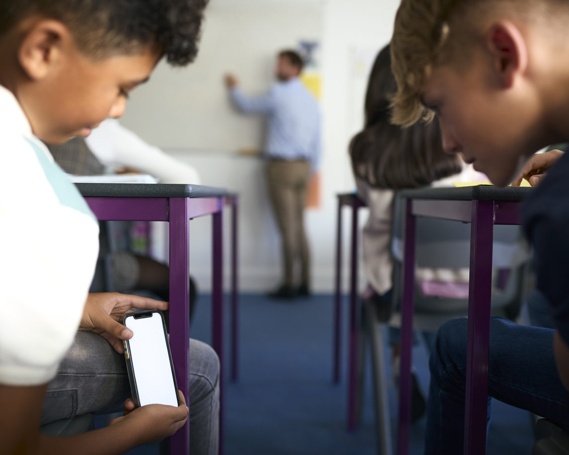 Lei que Restringe o Uso de Celulares nas Escolas é Sancionada