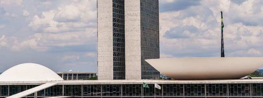 Crônica: Visitando três grandes palácios de justiça, de João de Oliveira Filho